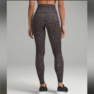 NWT Wunder Train High-Rise Tight 28” Size 2